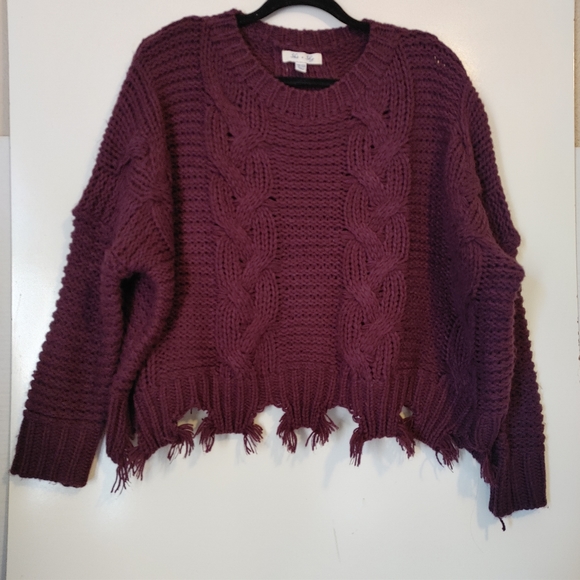 She + Sky Distressed Cable Knit Sweater Size OS - Picture 11 of 12